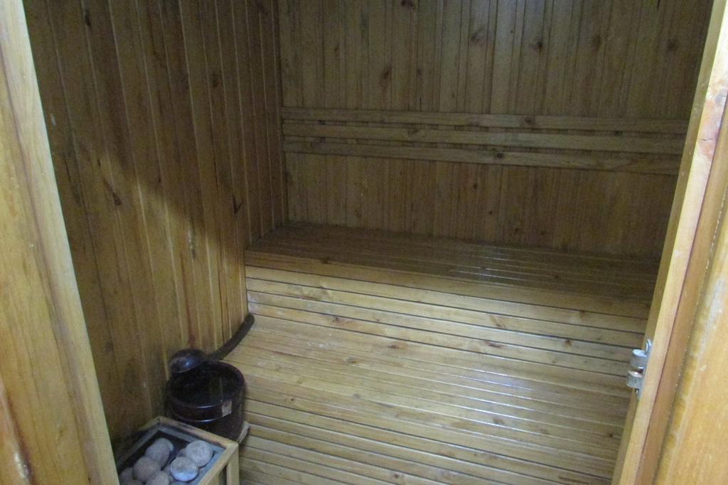 River Queen Guest House ハザン エクステリア 写真